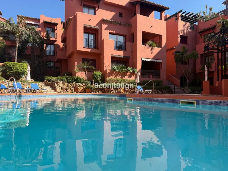 Located in the highly sought-after Jardines de Don Carlos community in Elviria, this spacious 3-bedroom apartment offers the perfect blend of comfort, style, and convenience—just a short walk from the beach, restaurants, and local amenities.