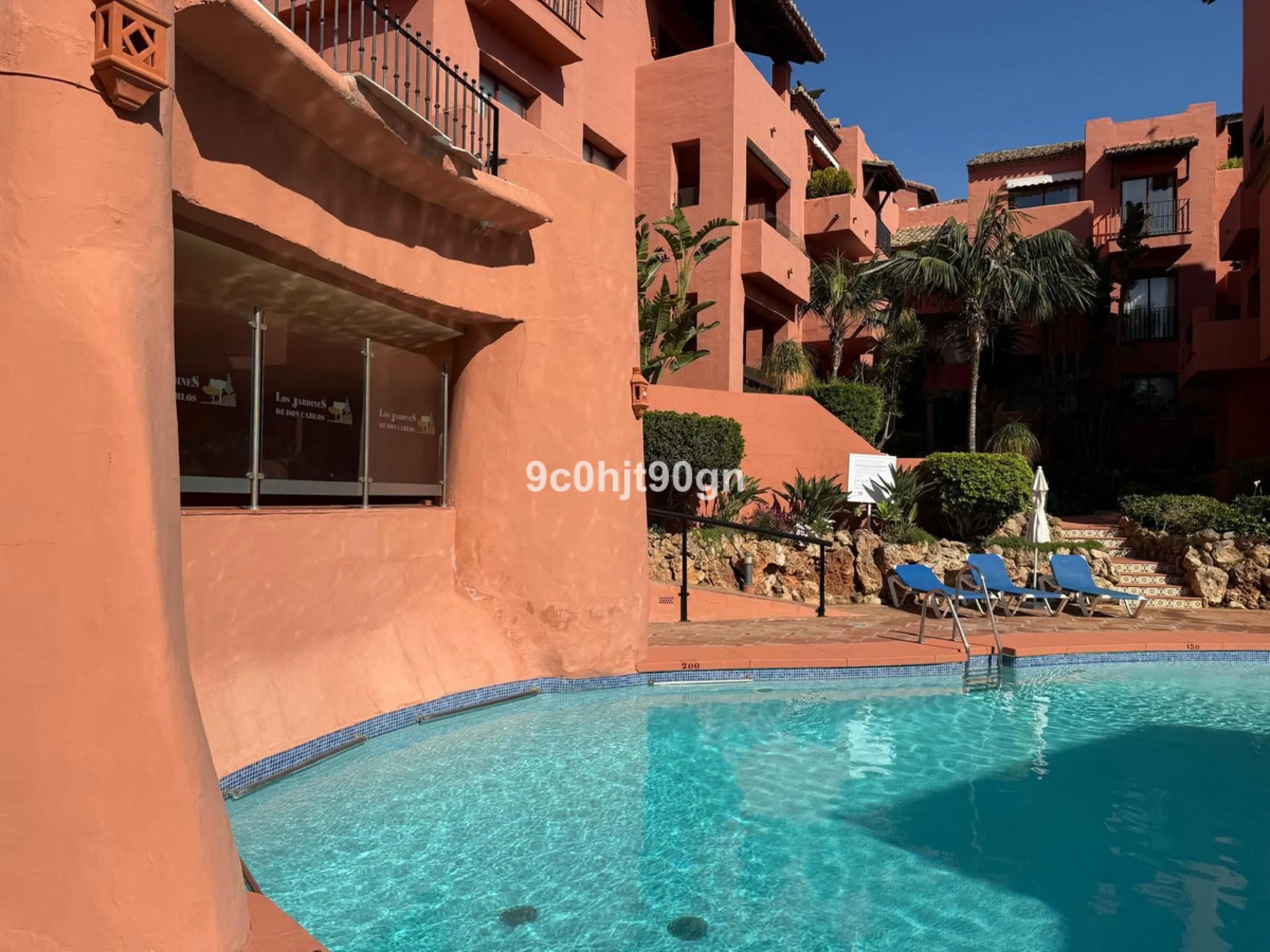 Located in the highly sought-after Jardines de Don Carlos community in Elviria, this spacious 3-bedroom apartment offers the perfect blend of comfort, style, and convenience—just a short walk from the beach, restaurants, and local amenities.