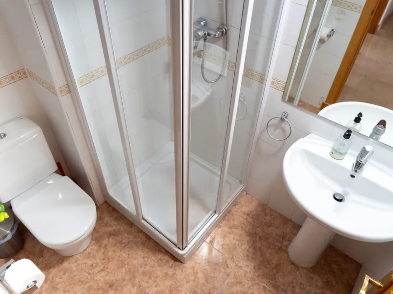 Apartment in the Torreblanca area with sea views from the terrace and tourist license – an ideal investment.