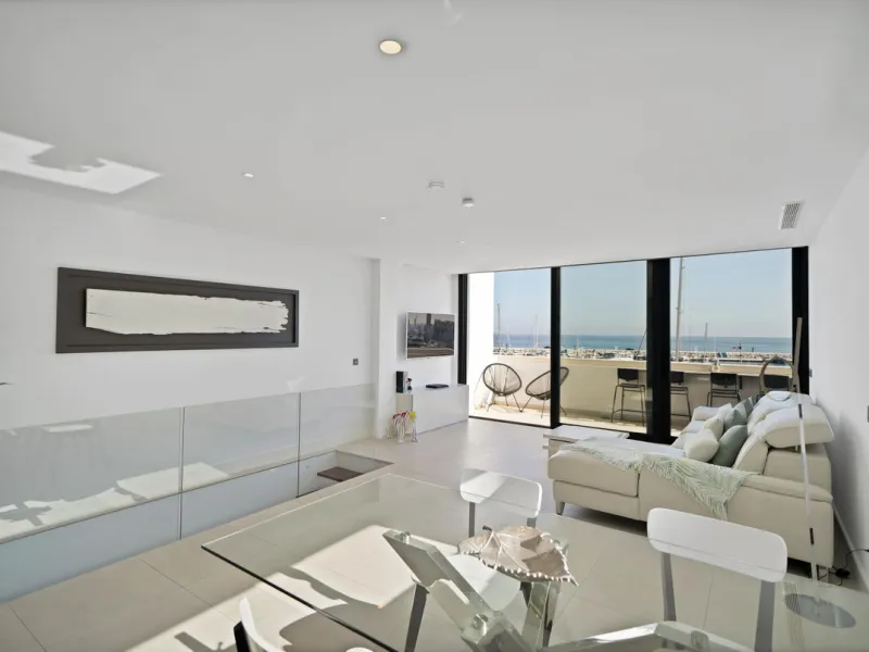 Apartment - Duplex в продаже в Marbella, Málaga. В доме 2 спален и 2 ванных комнат. Площадь дома 150 м²