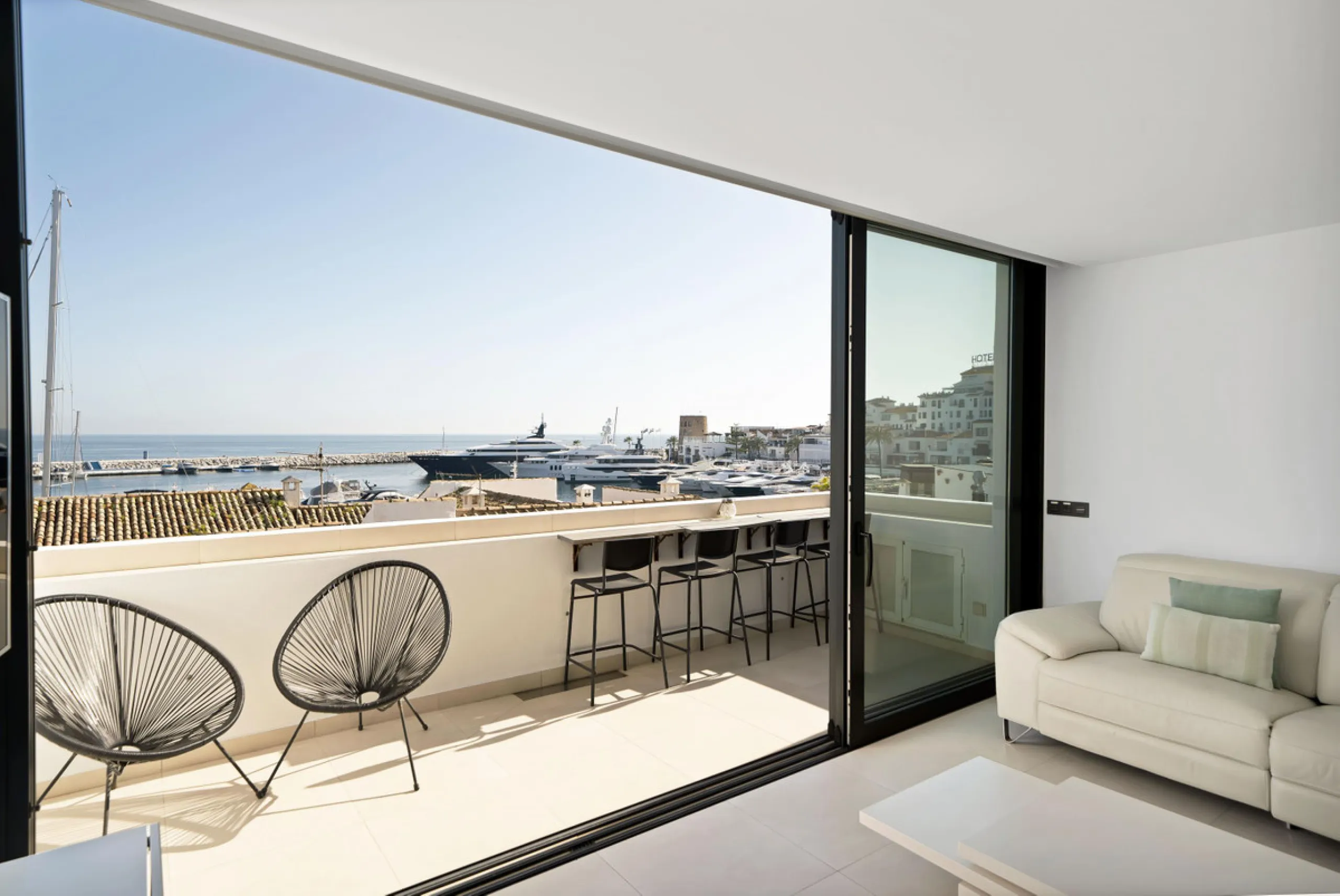 Apartment - Duplex в продаже в Marbella, Málaga. В доме 2 спален и 2 ванных комнат. Площадь дома 150 м²
