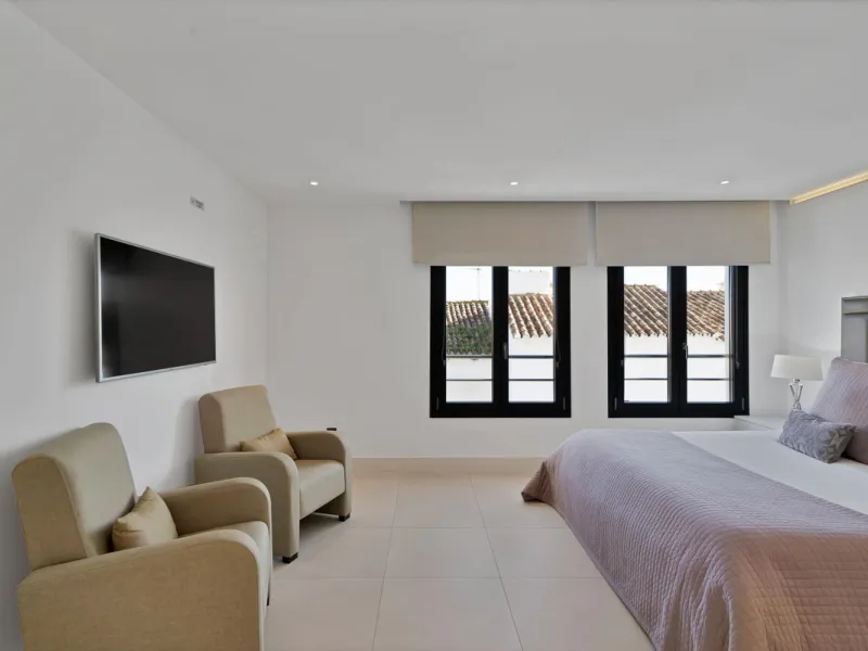 Apartment - Duplex в продаже в Marbella, Málaga. В доме 2 спален и 2 ванных комнат. Площадь дома 150 м²