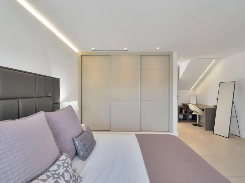 Apartment - Duplex в продаже в Marbella, Málaga. В доме 2 спален и 2 ванных комнат. Площадь дома 150 м²