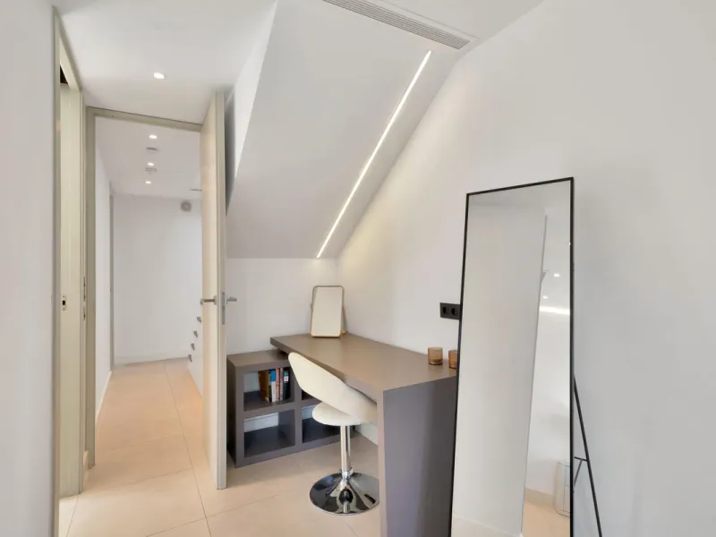 Apartment - Duplex в продаже в Marbella, Málaga. В доме 2 спален и 2 ванных комнат. Площадь дома 150 м²