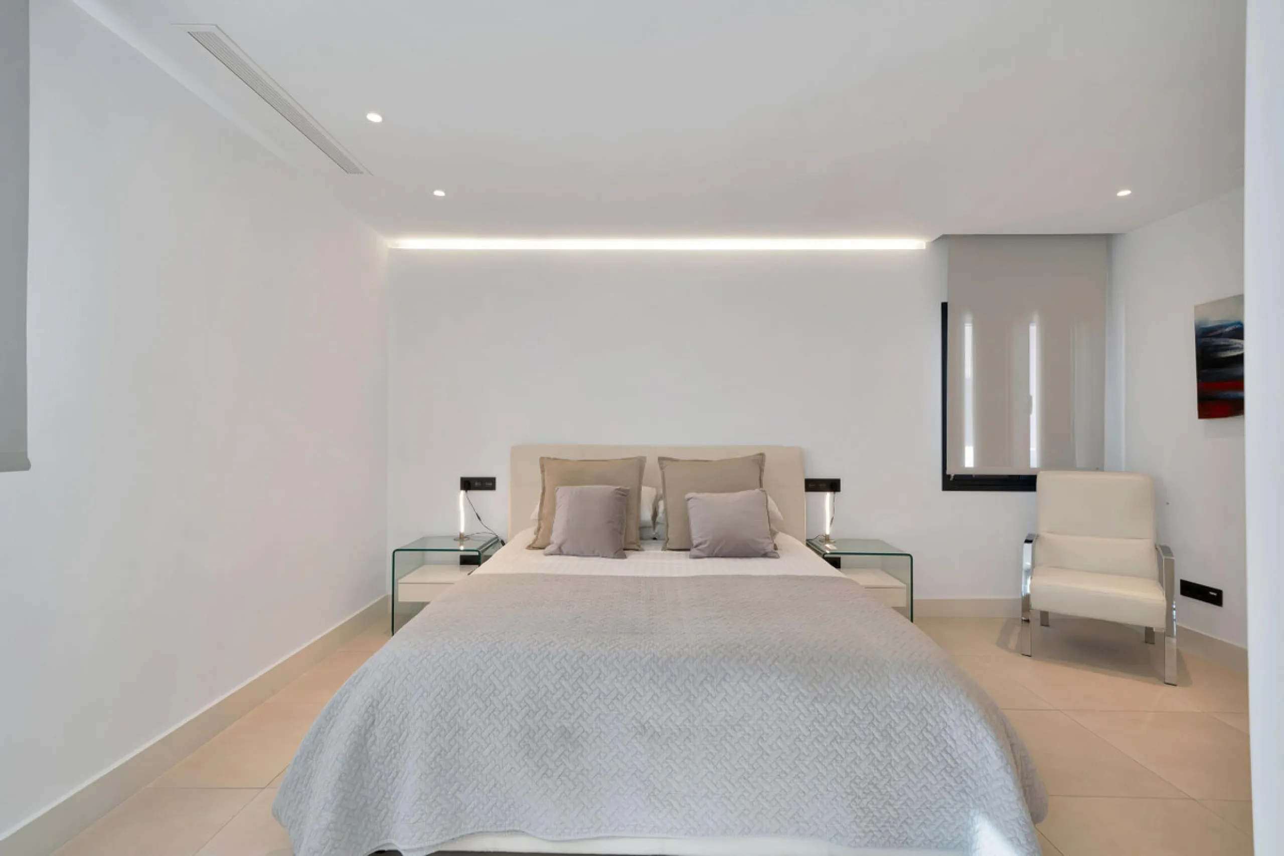 Apartment - Duplex в продаже в Marbella, Málaga. В доме 2 спален и 2 ванных комнат. Площадь дома 150 м²