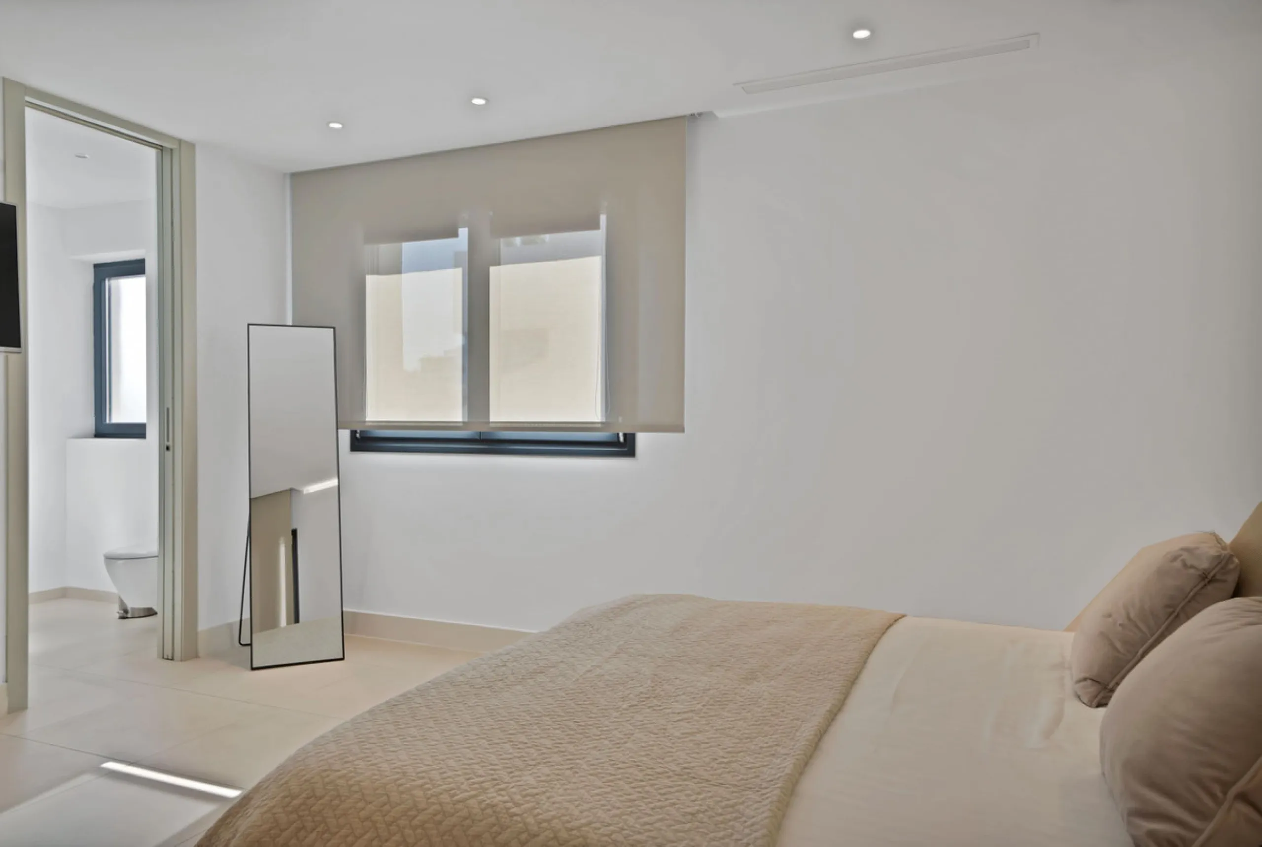 Apartment - Duplex в продаже в Marbella, Málaga. В доме 2 спален и 2 ванных комнат. Площадь дома 150 м²