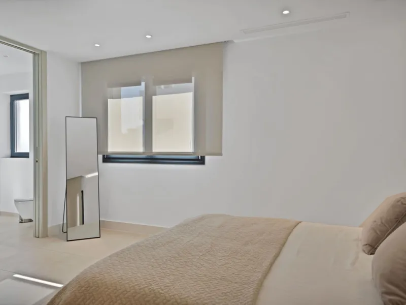Apartment - Duplex в продаже в Marbella, Málaga. В доме 2 спален и 2 ванных комнат. Площадь дома 150 м²