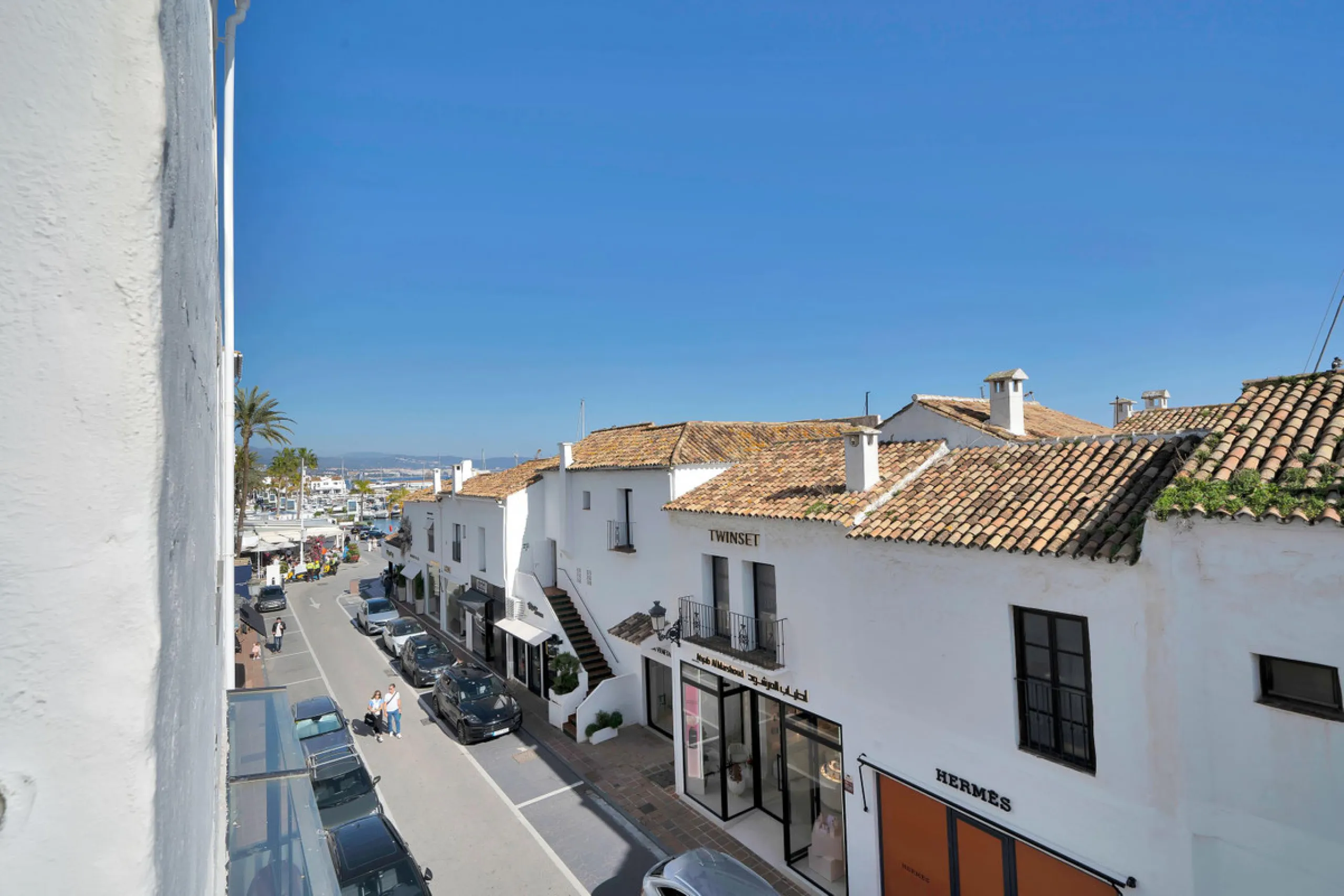 Apartment - Duplex в продаже в Marbella, Málaga. В доме 2 спален и 2 ванных комнат. Площадь дома 150 м²