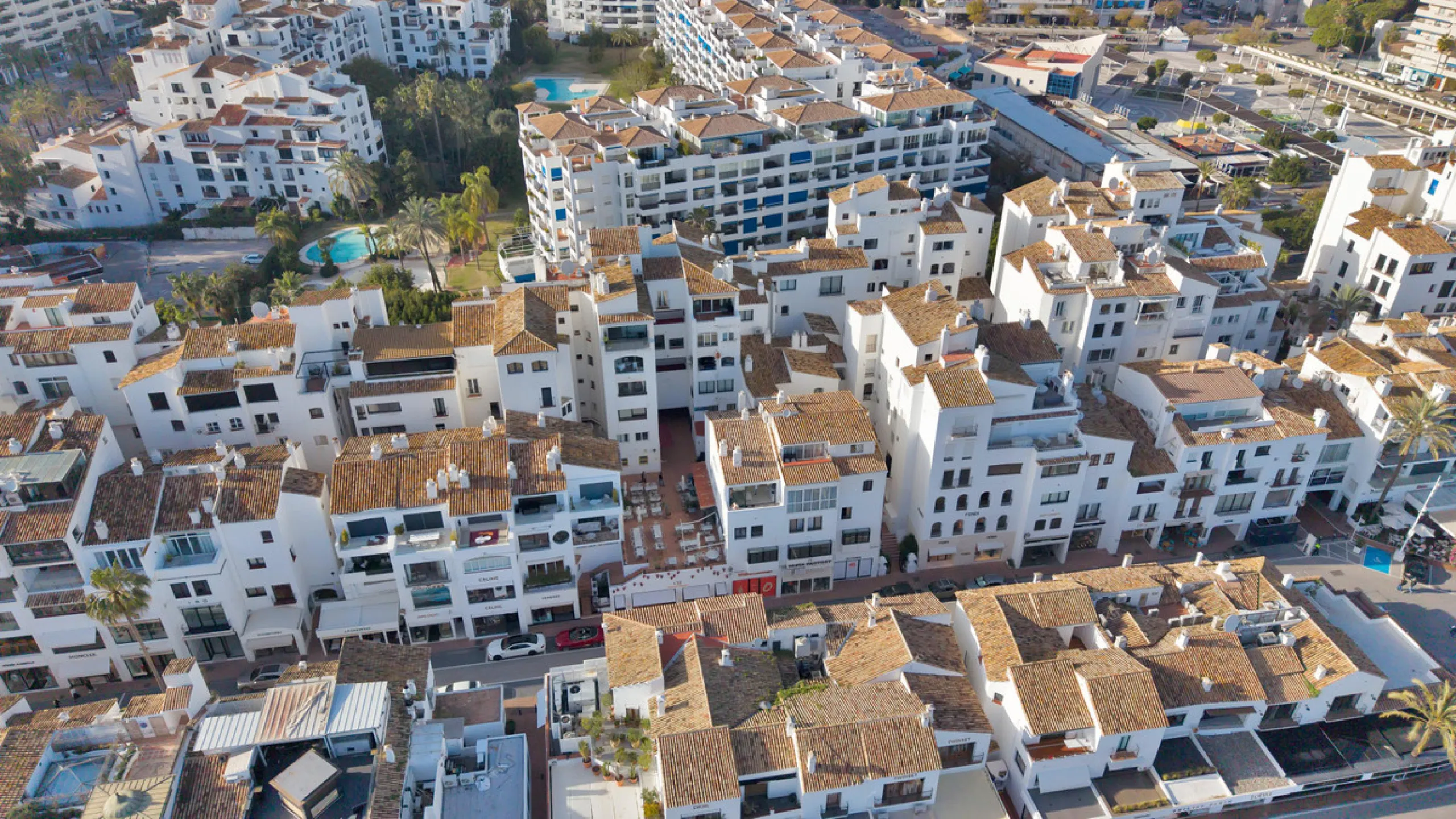 Apartment - Duplex в продаже в Marbella, Málaga. В доме 2 спален и 2 ванных комнат. Площадь дома 150 м²