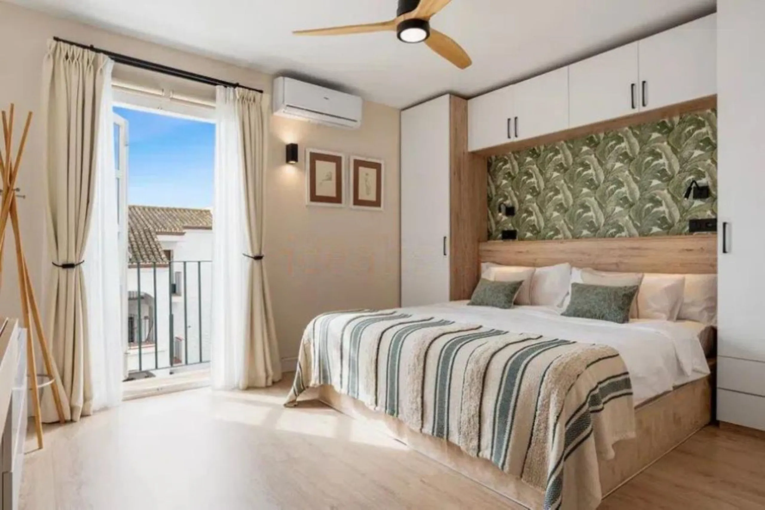 Renovated penthouse with east and south orientation in Benavista, a few minutes from the beach