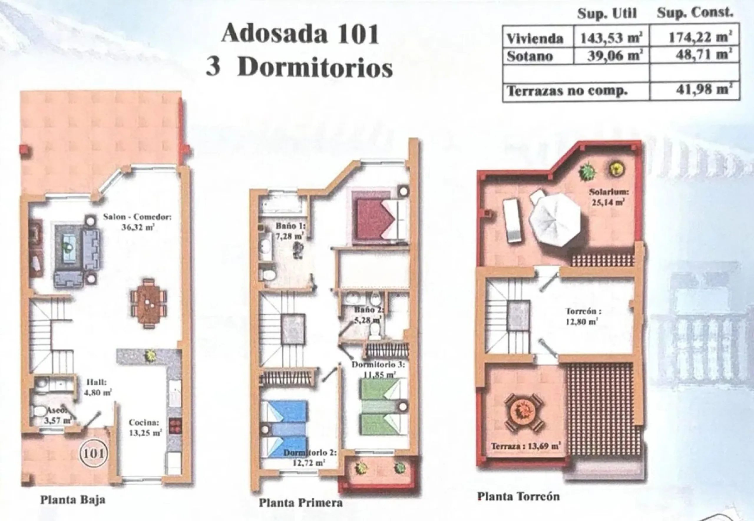 This beautiful semi-detached house with 4 bedrooms, an attic floor, 3 bathrooms and spacious terraces is located in the exclusive Lauro Golf urbanisation, between Alhaurín de la Torre and Alhaurín el Grande.