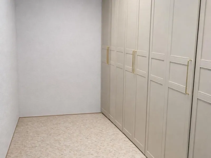Beautiful 3-bedroom apartment with 2 bathrooms (one en suite), located in Benalmádena Pueblo, in a quiet area within walking distance to all amenities.