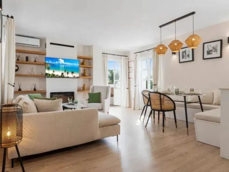 Renovated penthouse with east and south orientation in Benavista, a few minutes from the beach