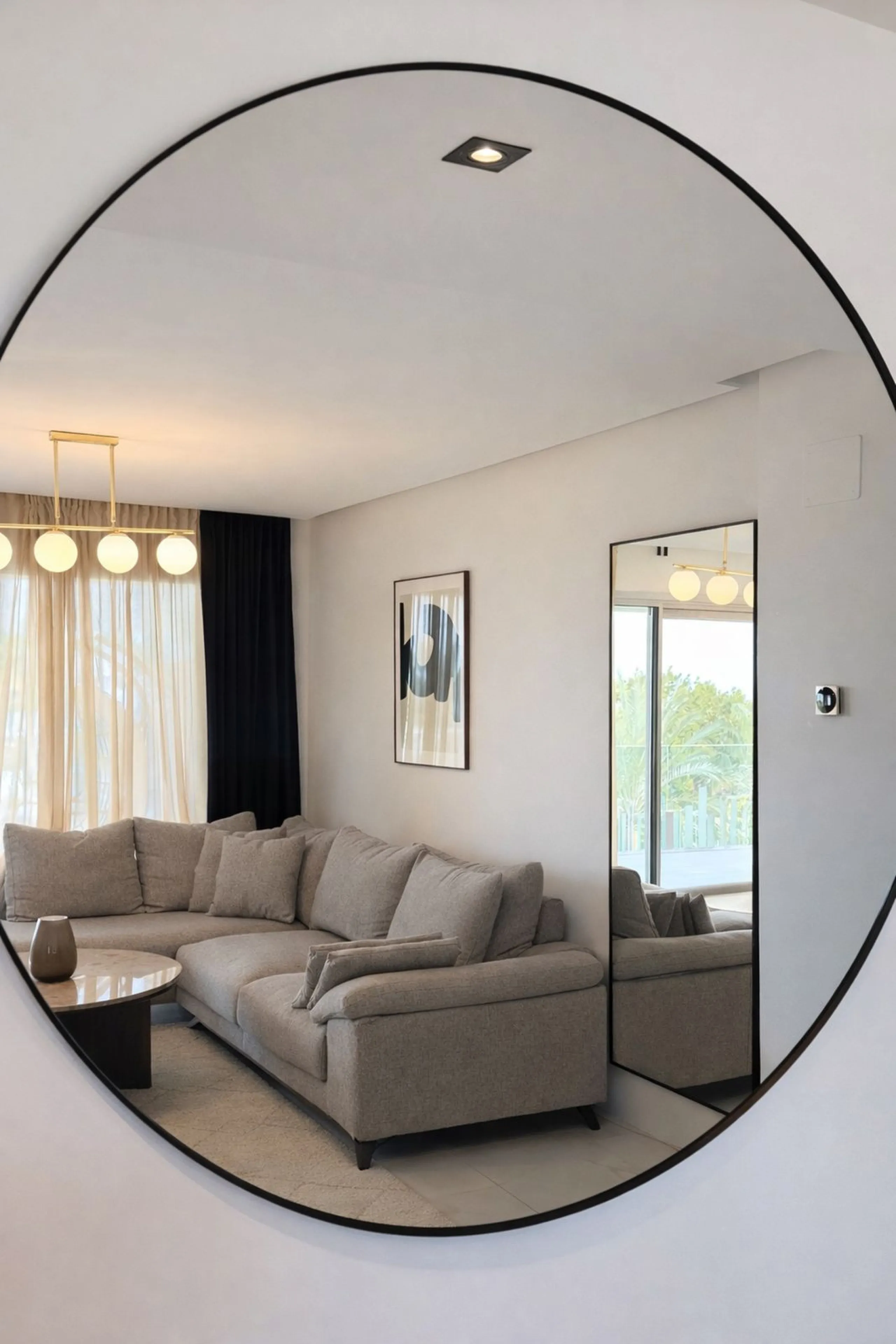 Apartment - Middle Floor Apartment в продаже в Marbella, Málaga. В доме 3 спален и 2 ванных комнат. Площадь дома 107 м²