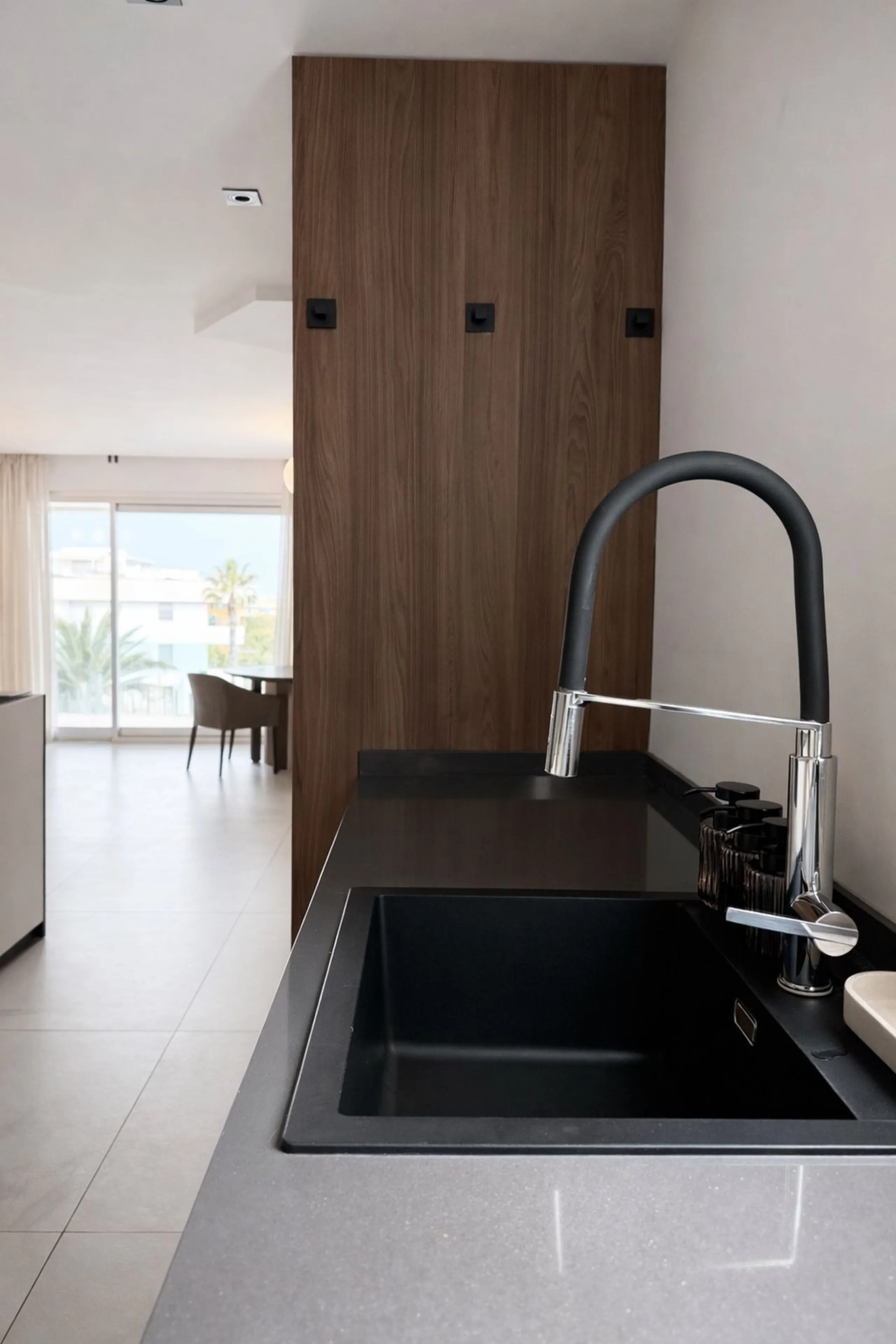 Apartment - Middle Floor Apartment в продаже в Marbella, Málaga. В доме 3 спален и 2 ванных комнат. Площадь дома 107 м²