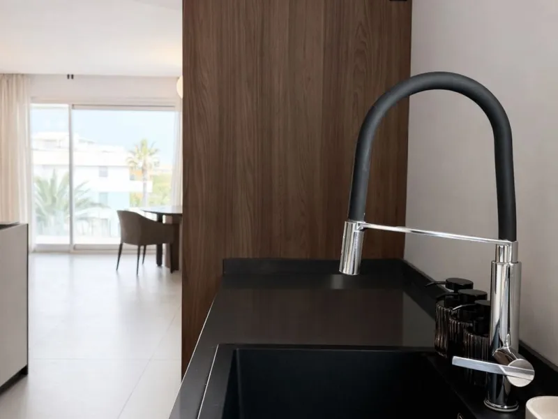 Apartment - Middle Floor Apartment в продаже в Marbella, Málaga. В доме 3 спален и 2 ванных комнат. Площадь дома 107 м²