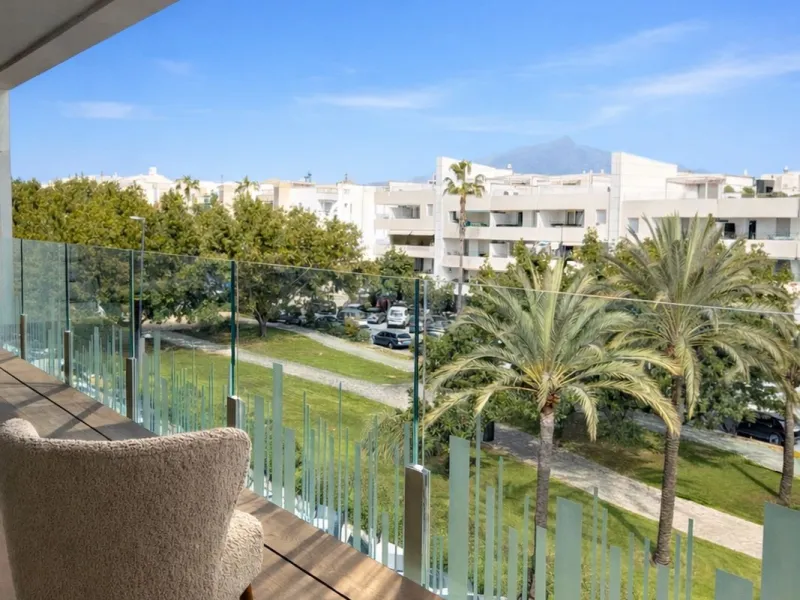 Apartment - Middle Floor Apartment в продаже в Marbella, Málaga. В доме 3 спален и 2 ванных комнат. Площадь дома 107 м²