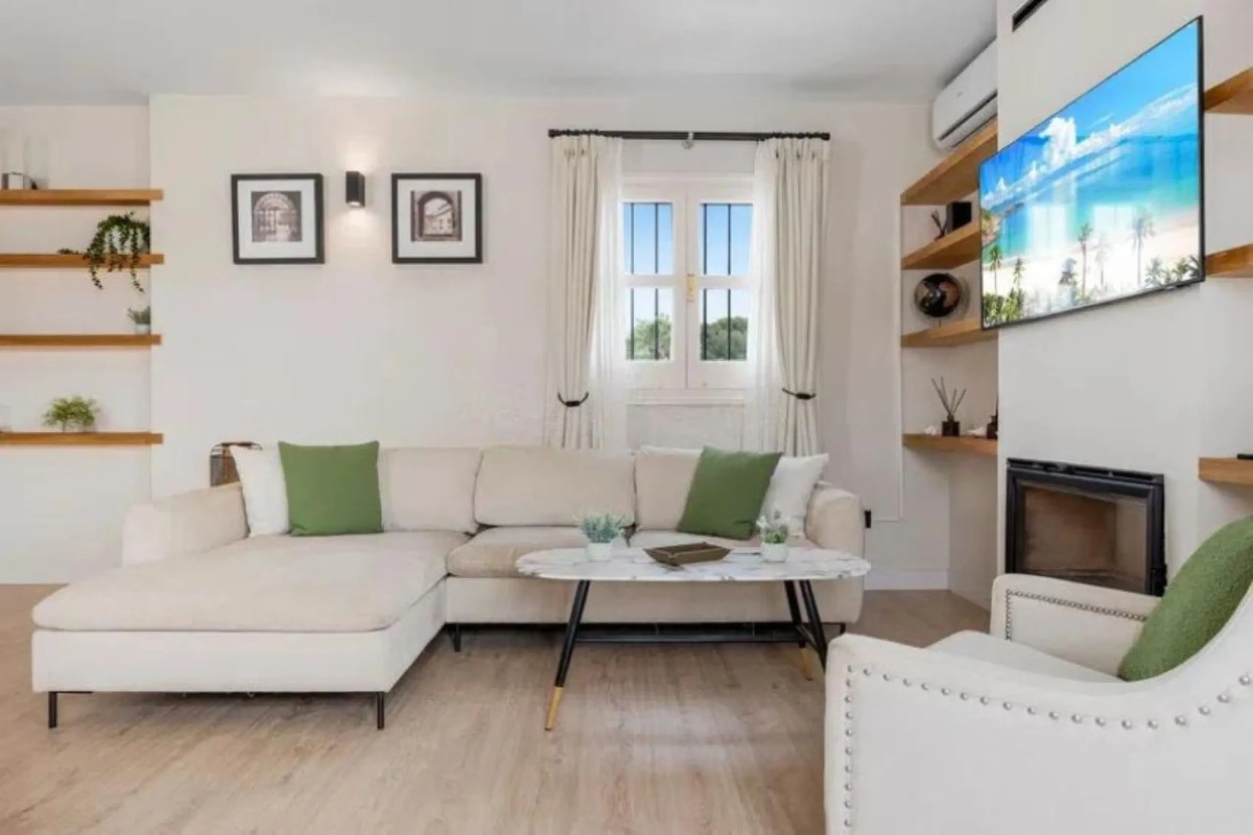 Renovated penthouse with east and south orientation in Benavista, a few minutes from the beach