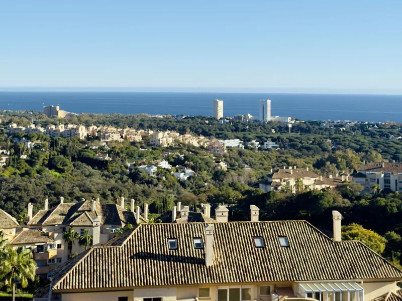 Apartment - Penthouse в продаже в Marbella, Málaga. В доме 3 спален и 3 ванных комнат. Площадь дома 157 м²