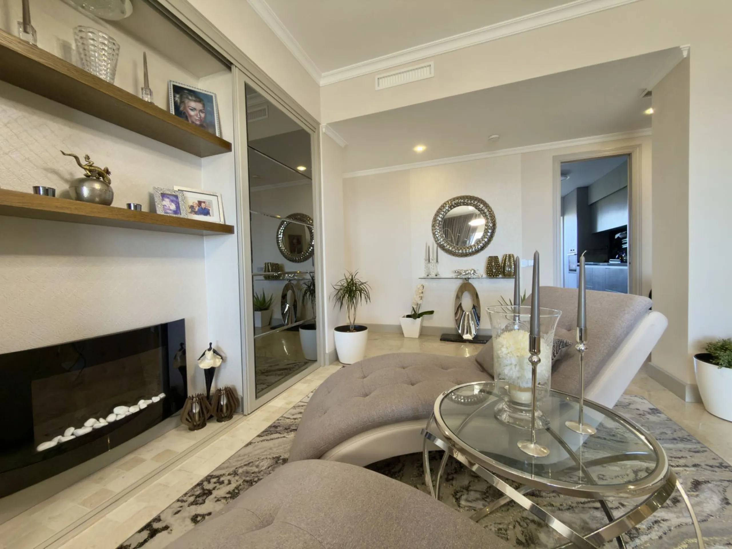 Apartment - Penthouse в продаже в Marbella, Málaga. В доме 3 спален и 3 ванных комнат. Площадь дома 157 м²