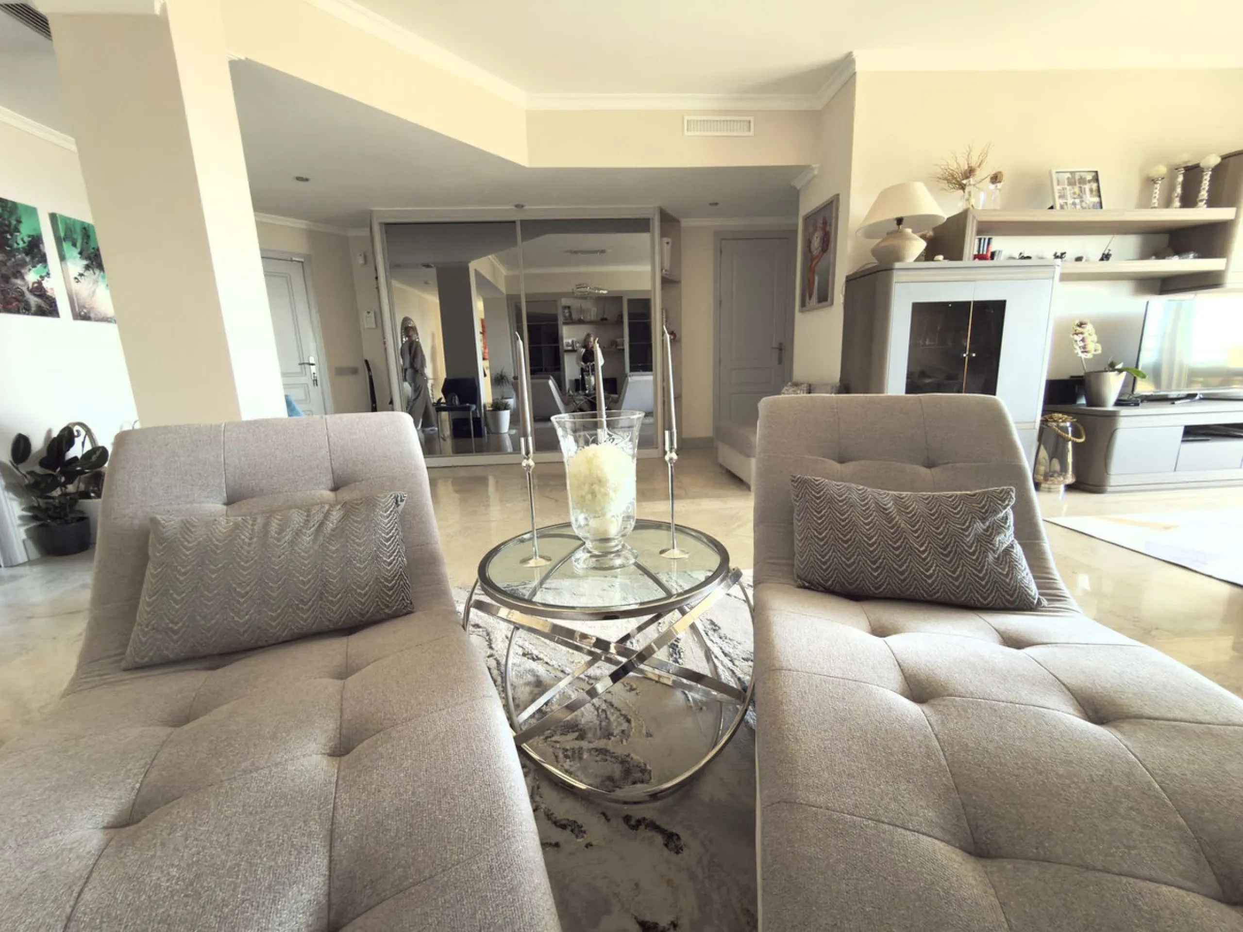 Apartment - Penthouse в продаже в Marbella, Málaga. В доме 3 спален и 3 ванных комнат. Площадь дома 157 м²