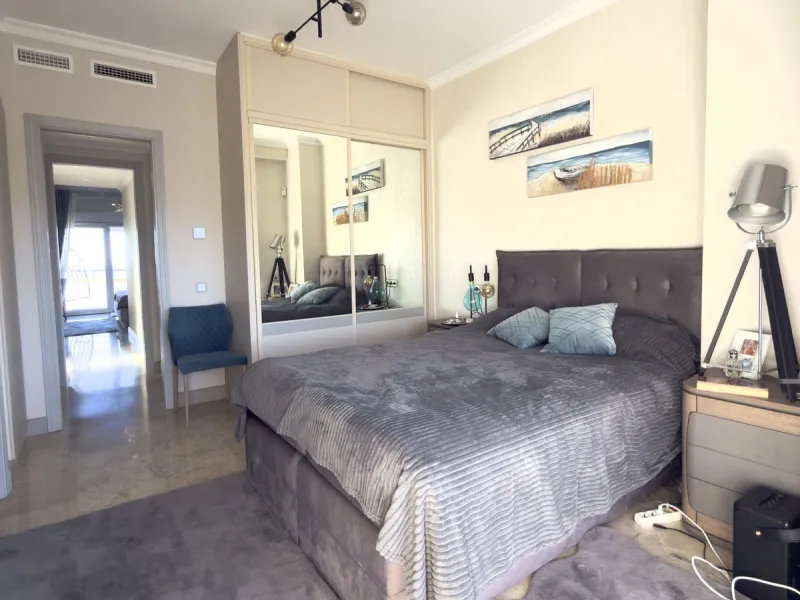 Apartment - Penthouse в продаже в Marbella, Málaga. В доме 3 спален и 3 ванных комнат. Площадь дома 157 м²