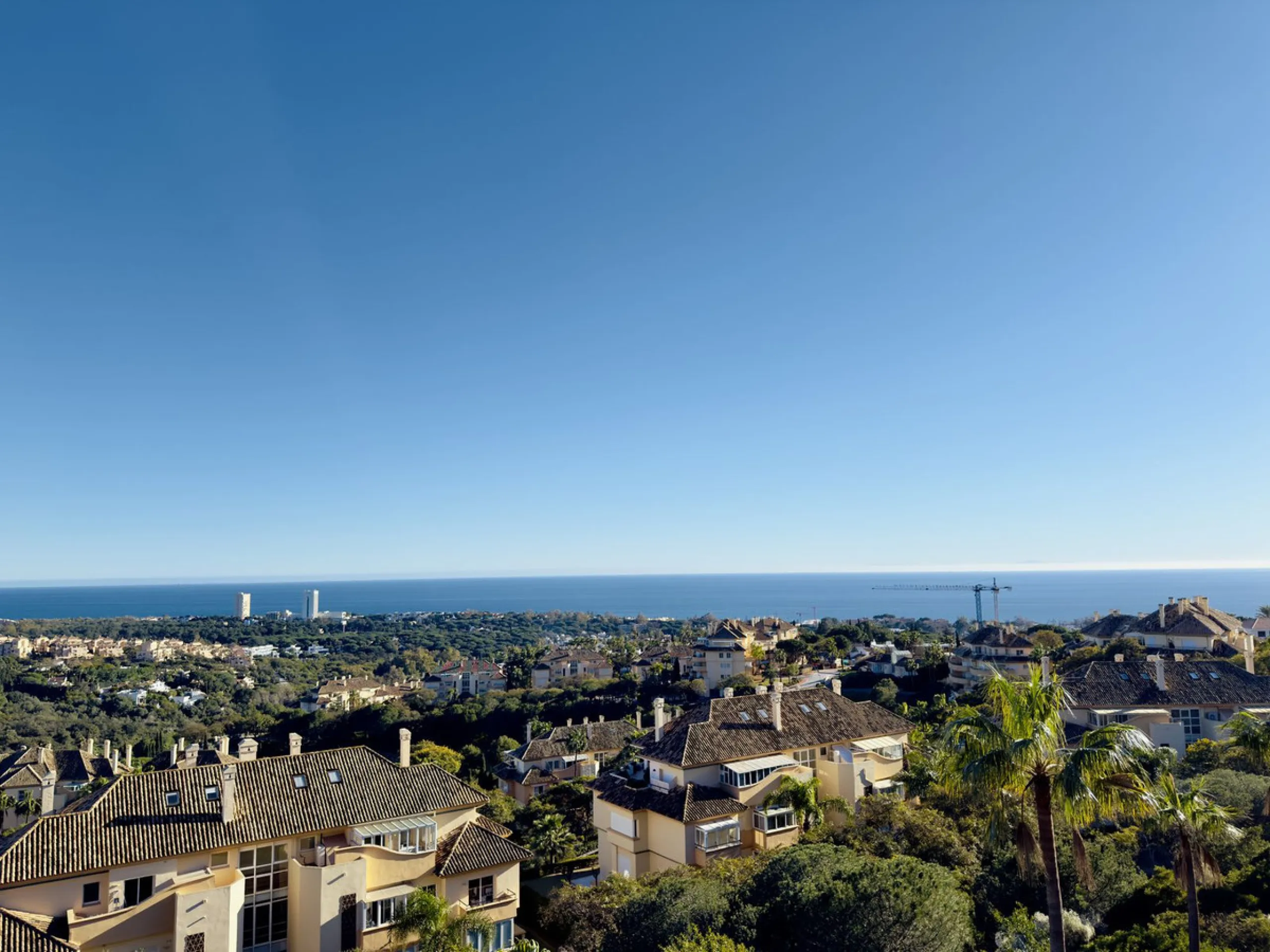 Apartment - Penthouse в продаже в Marbella, Málaga. В доме 3 спален и 3 ванных комнат. Площадь дома 157 м²