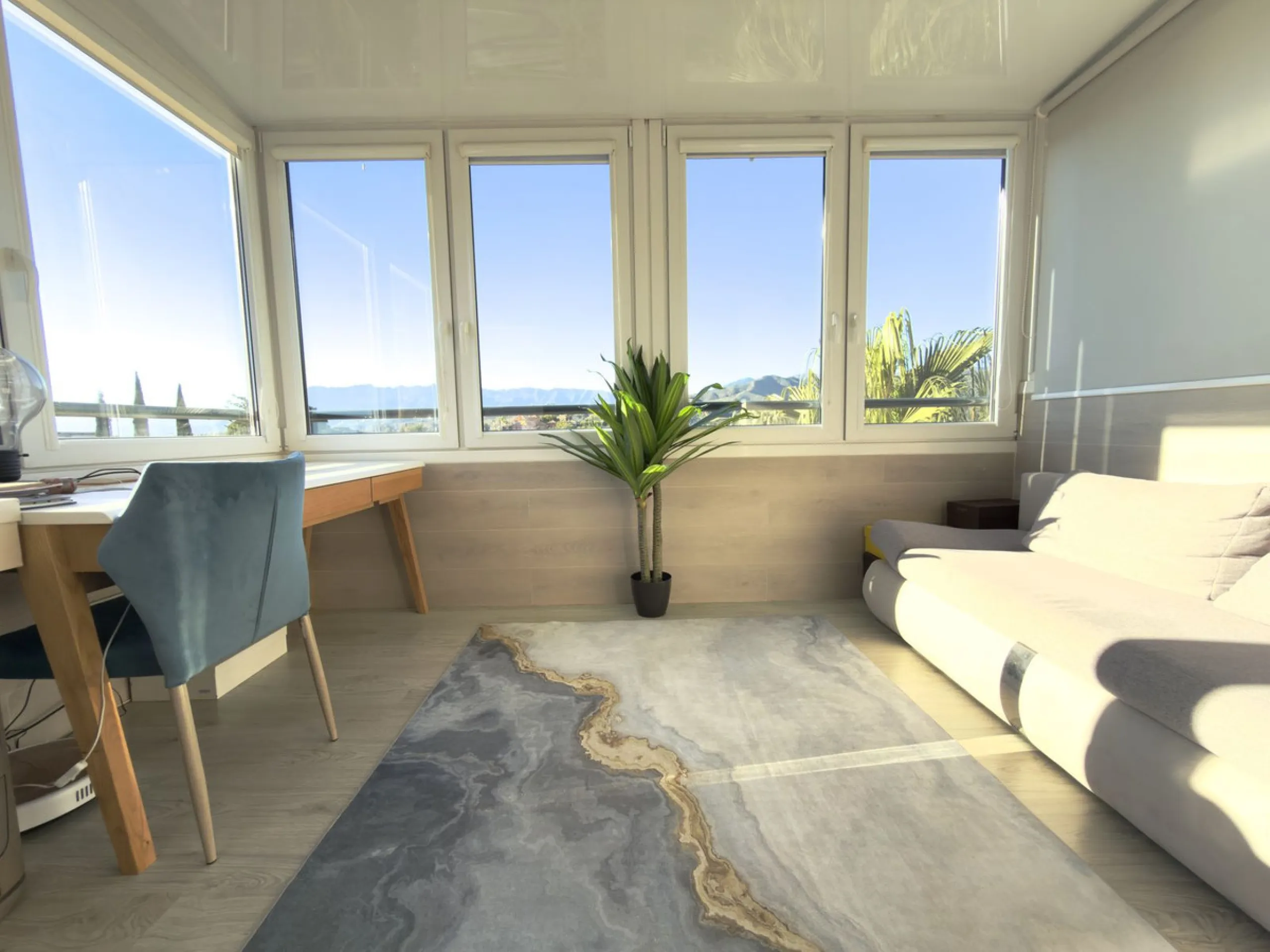 Apartment - Penthouse в продаже в Marbella, Málaga. В доме 3 спален и 3 ванных комнат. Площадь дома 157 м²