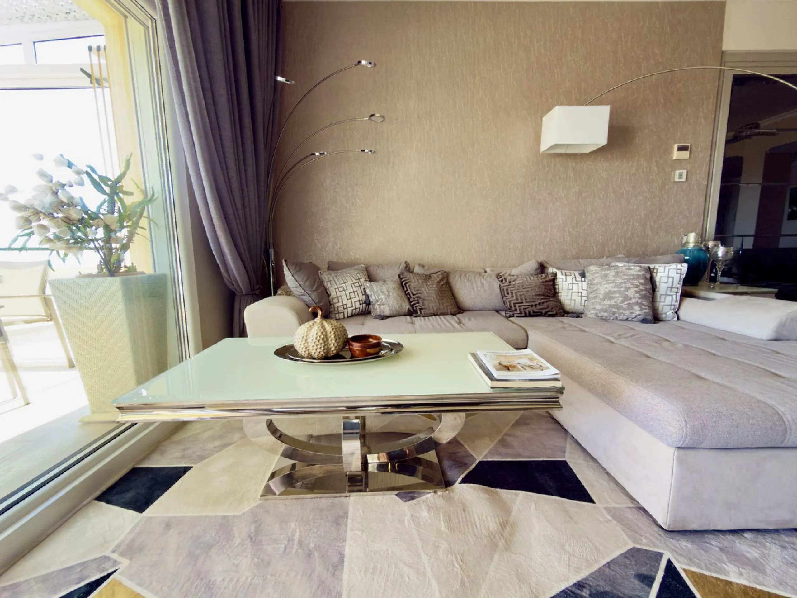 Apartment - Penthouse в продаже в Marbella, Málaga. В доме 3 спален и 3 ванных комнат. Площадь дома 157 м²