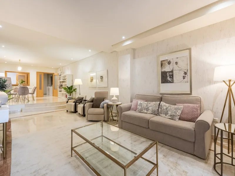 This modern and inviting two-bedroom apartment, nestled within the exclusive Las Mimosas complex, offers a truly exceptional living experience.