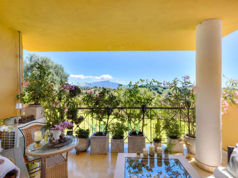 Charming 2-Bedroom Ground Floor Apartment in Bel Air, Estepona.