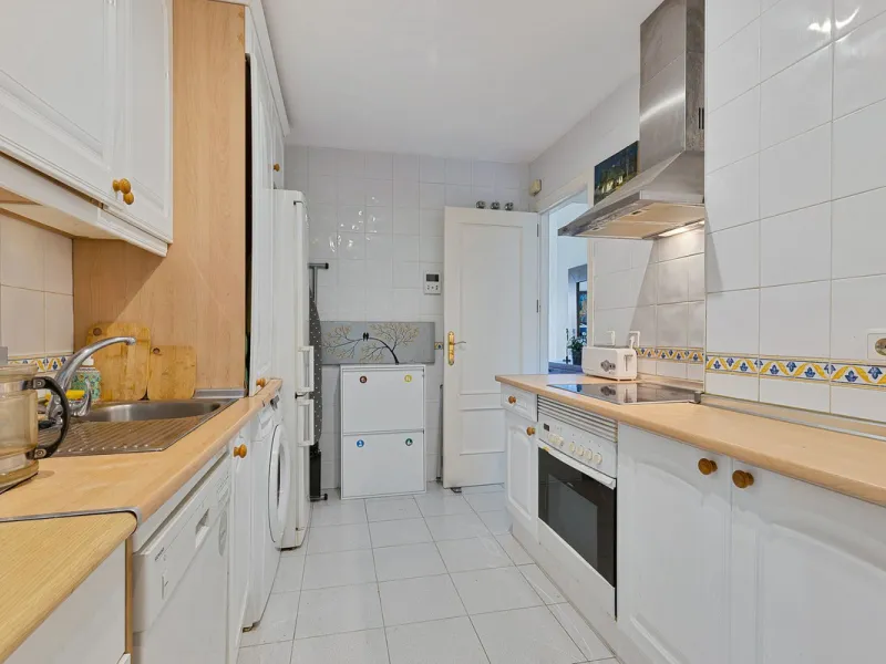 Charming 2-Bedroom Ground Floor Apartment in Bel Air, Estepona.