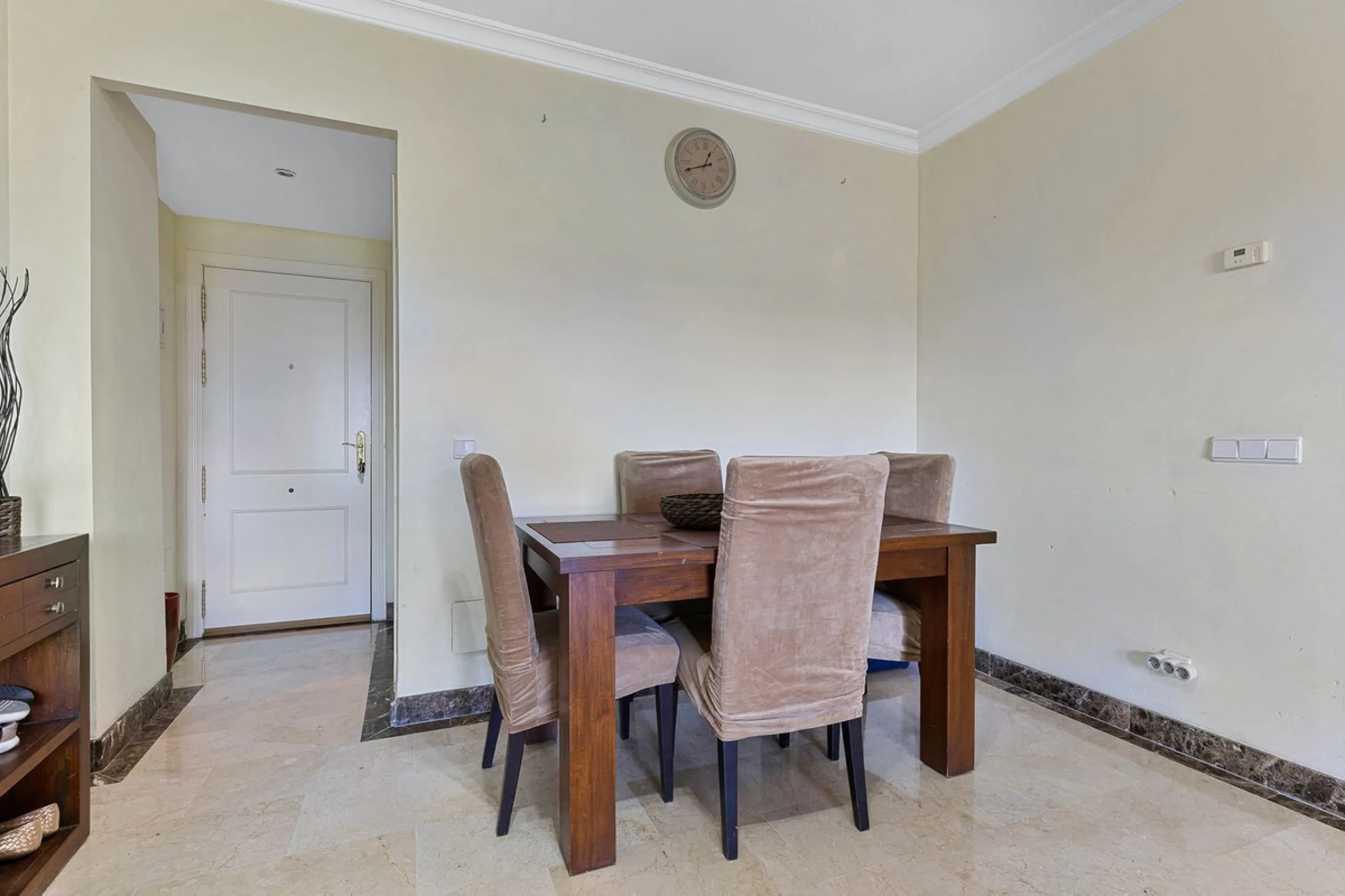 Charming 2-Bedroom Ground Floor Apartment in Bel Air, Estepona.