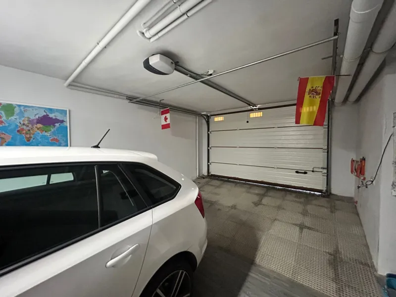 House perfect for family prepared to enter to live, all impeccable and practical and super wide. It is accessed by a patio and porch to the main floor that consists of space amplitude to the living room and open kitchen with bar of excellent quality every
