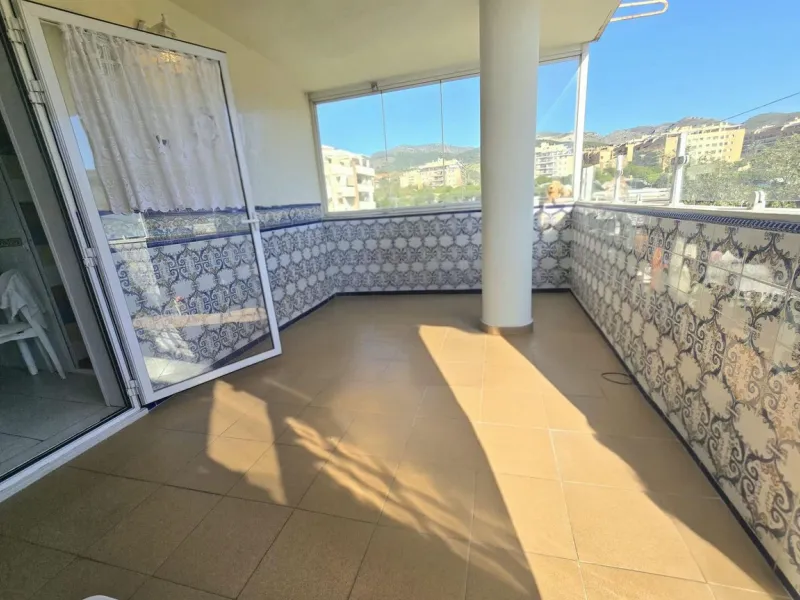 We are pleased to present this fantastic property located in La Leala, El Pinillo (Torremolinos), an excellent opportunity both as a permanent residence and as an investment.