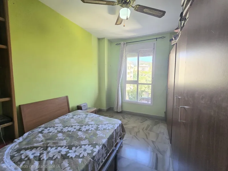 We are pleased to present this fantastic property located in La Leala, El Pinillo (Torremolinos), an excellent opportunity both as a permanent residence and as an investment.