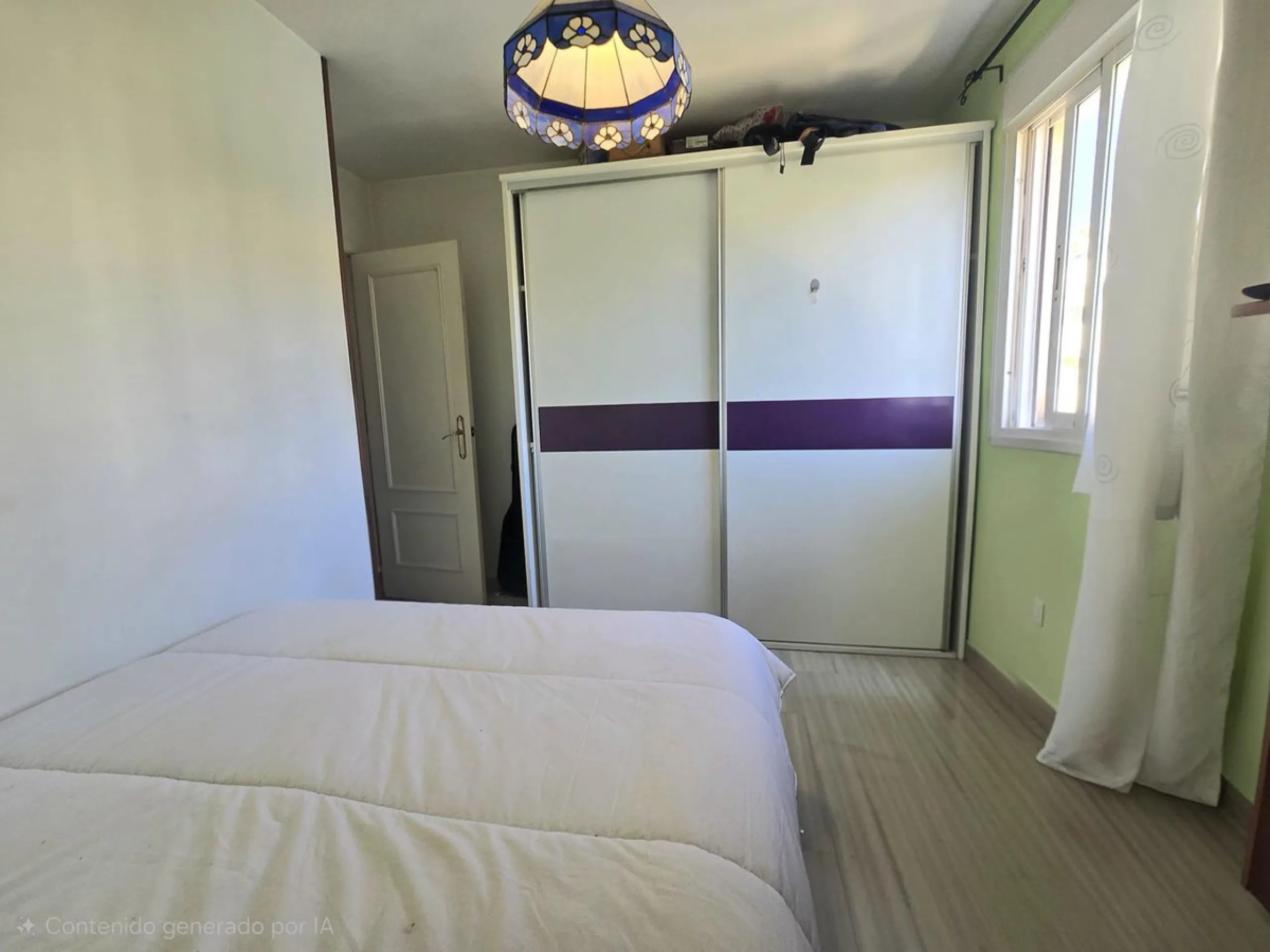 We are pleased to present this fantastic property located in La Leala, El Pinillo (Torremolinos), an excellent opportunity both as a permanent residence and as an investment.