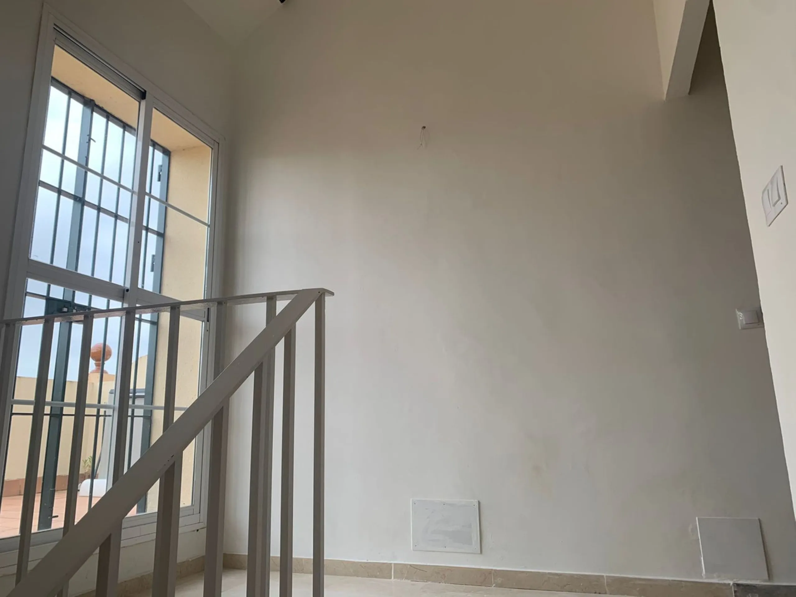 Magnificent townhouse in the La duquesa Golf urbanization, closed urbanization.