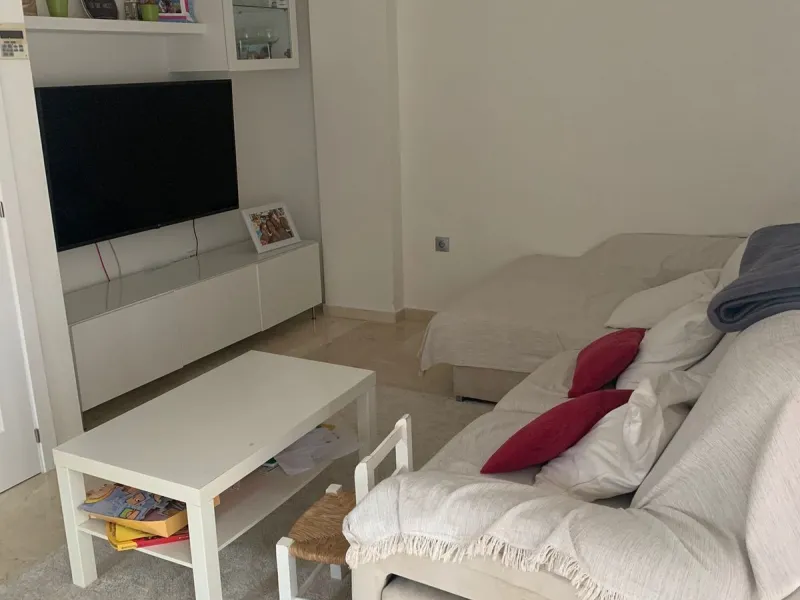Magnificent townhouse in the La duquesa Golf urbanization, closed urbanization.