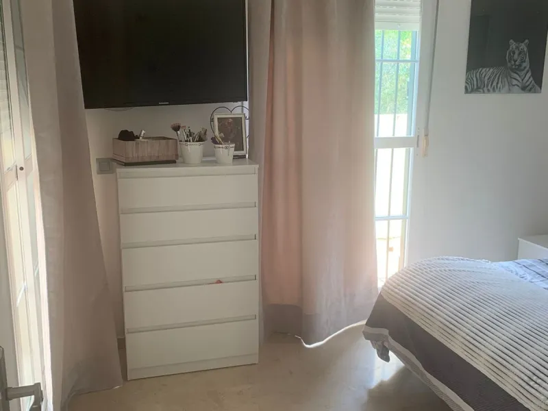 Magnificent townhouse in the La duquesa Golf urbanization, closed urbanization.