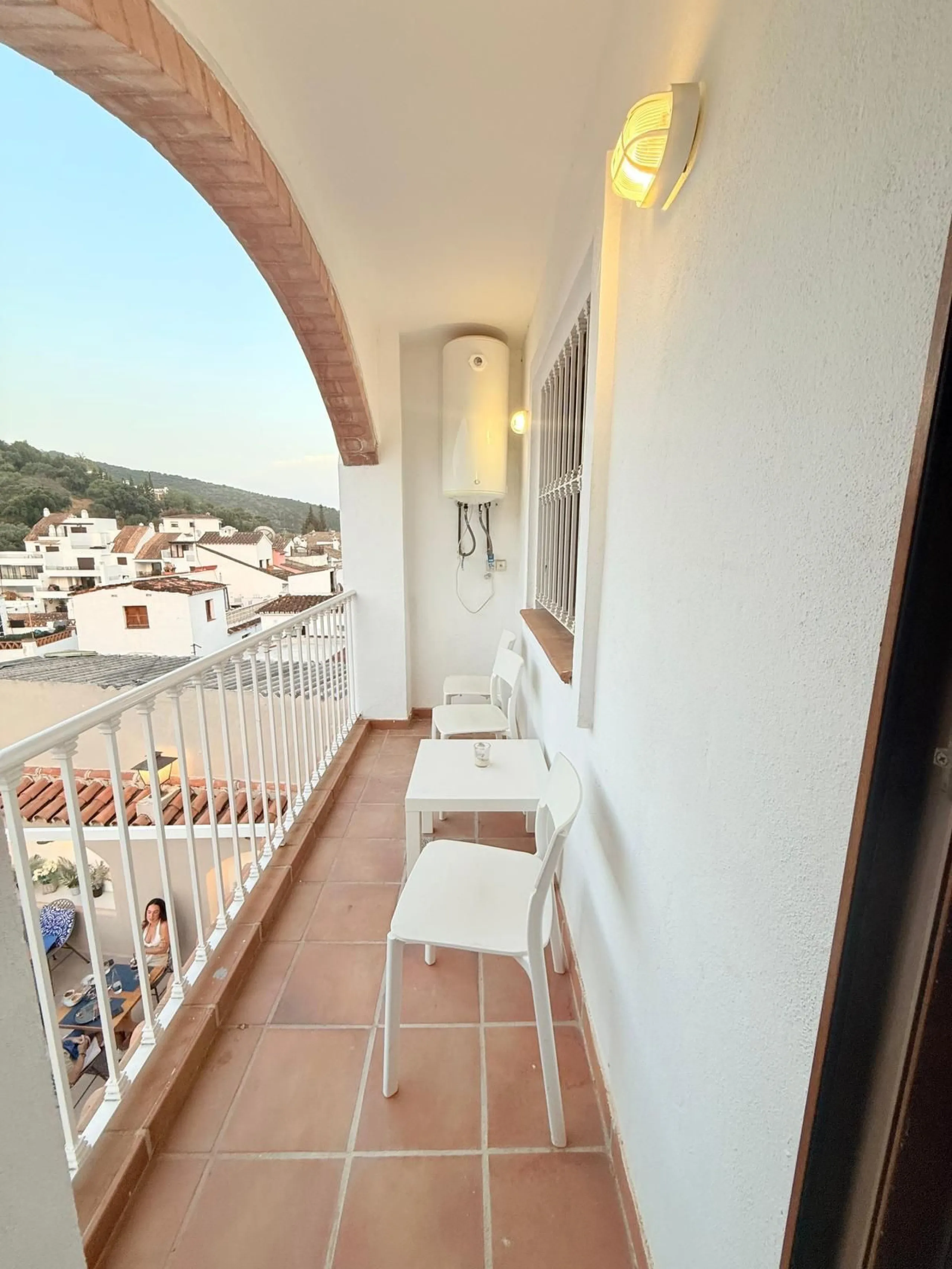 Contemporary Comfort in the Gastronomic Heart of Benahavís