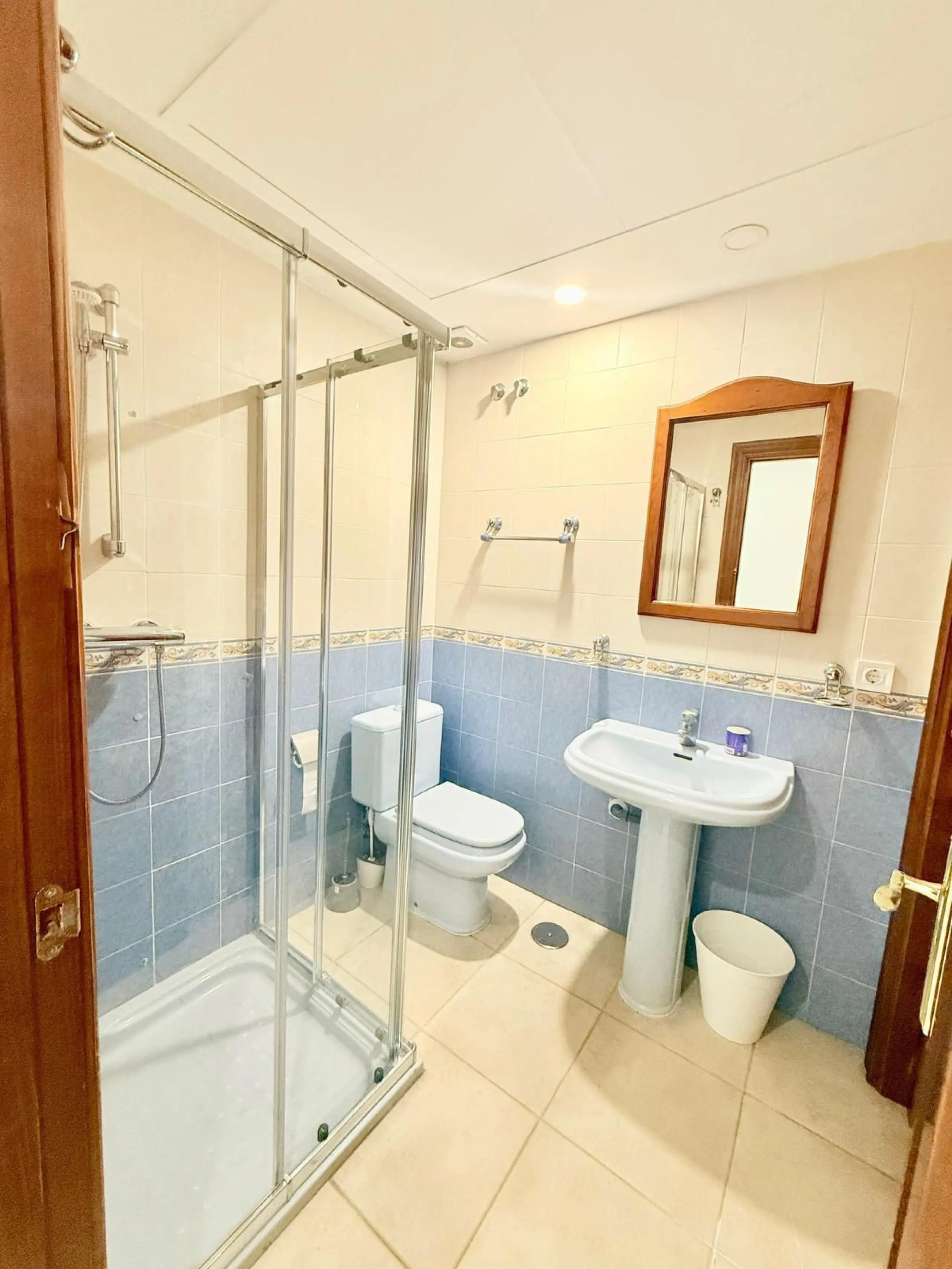 Contemporary Comfort in the Gastronomic Heart of Benahavís