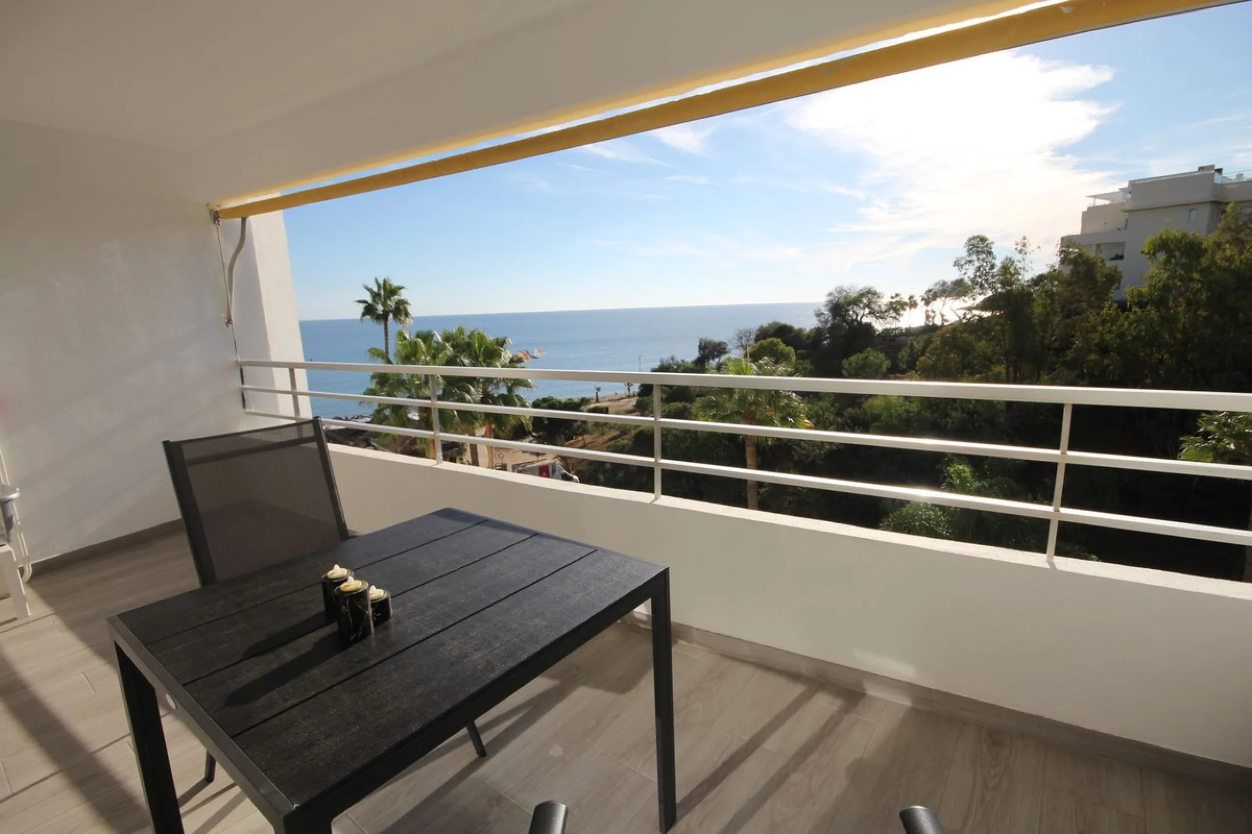 Beachfront Opportunity in Calahonda, Mijas Costa.