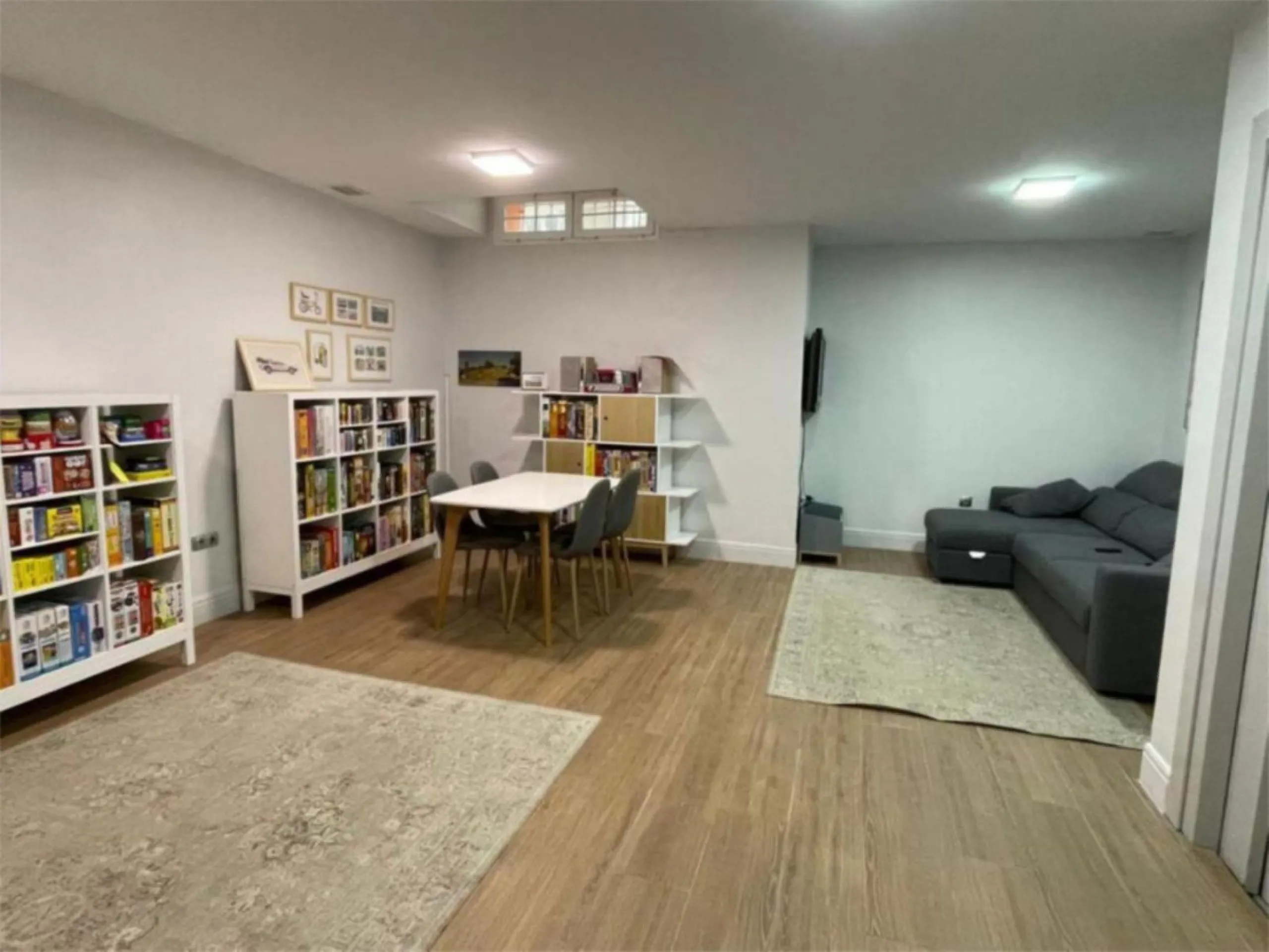 Magnificent semi-detached house located in a quiet and well-maintained residential area of ​​Marbella.