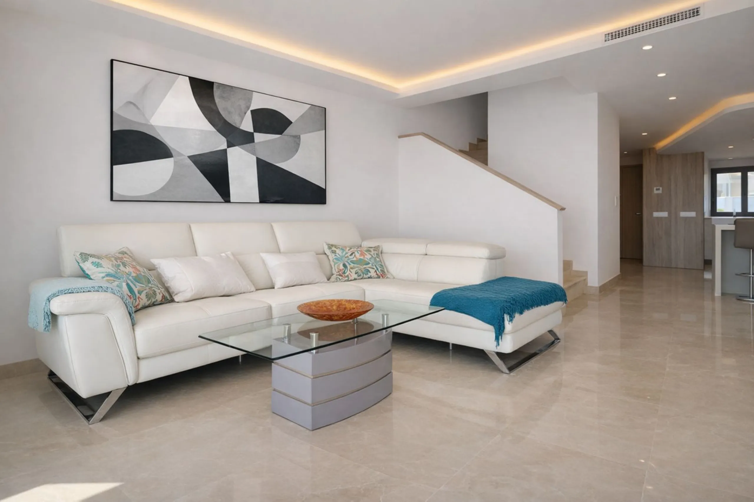 This elegant contemporary townhouse combines space, natural light and clean architectural lines, offering seamless indoor-outdoor living in a peaceful, high-quality setting. Finished with marble flooring throughout and a private elevator connecting all fl