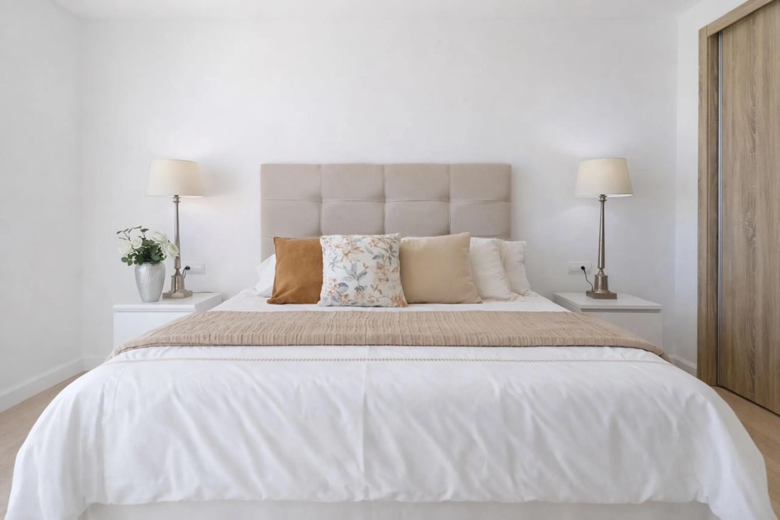 This elegant contemporary townhouse combines space, natural light and clean architectural lines, offering seamless indoor-outdoor living in a peaceful, high-quality setting. Finished with marble flooring throughout and a private elevator connecting all fl