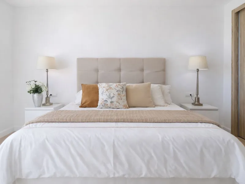 This elegant contemporary townhouse combines space, natural light and clean architectural lines, offering seamless indoor-outdoor living in a peaceful, high-quality setting. Finished with marble flooring throughout and a private elevator connecting all fl