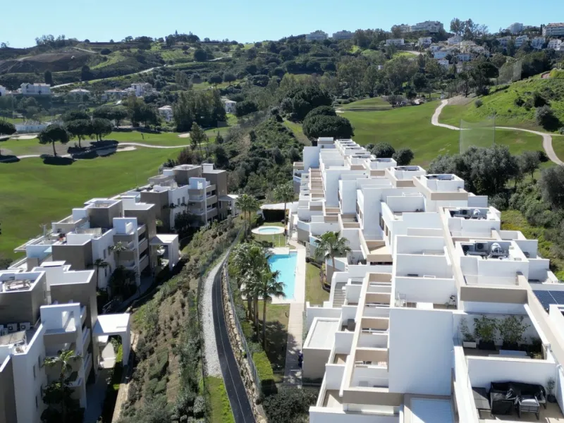 This elegant contemporary townhouse combines space, natural light and clean architectural lines, offering seamless indoor-outdoor living in a peaceful, high-quality setting. Finished with marble flooring throughout and a private elevator connecting all fl