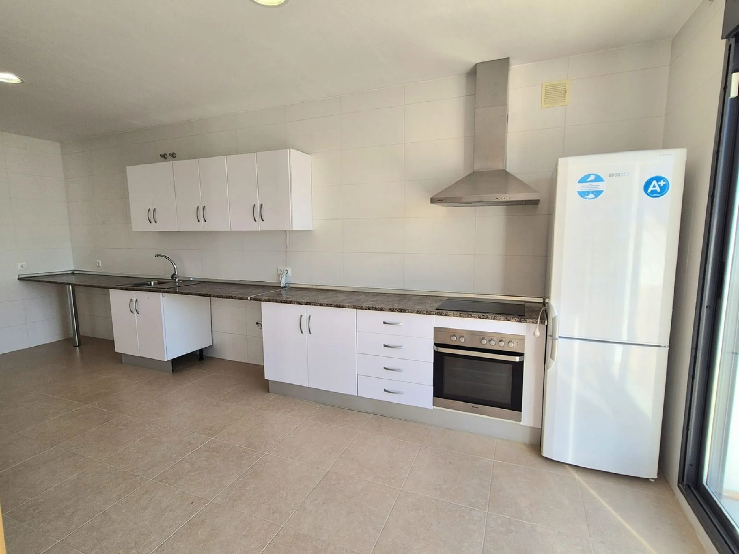 For sale this spacious independent villa in Sierra Gorda, Coin with great views.