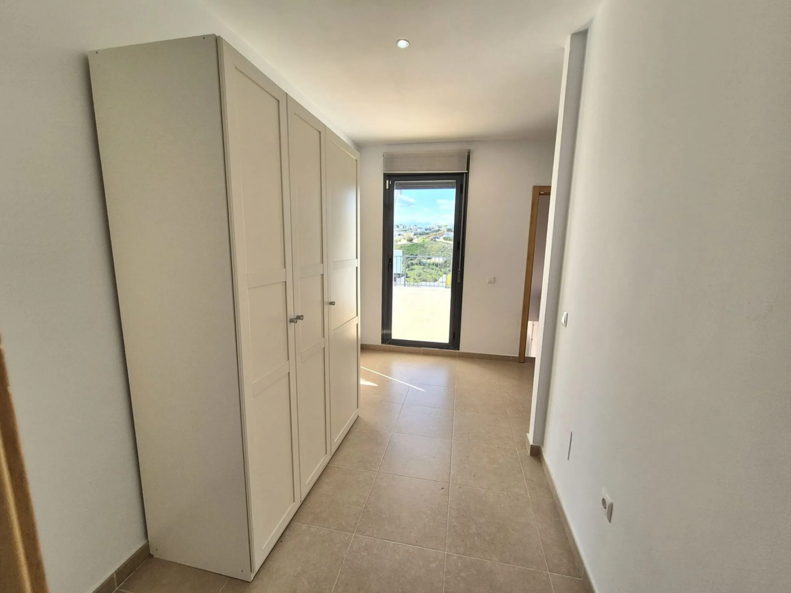 For sale this spacious independent villa in Sierra Gorda, Coin with great views.